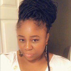 Meet your Posher, Carissa